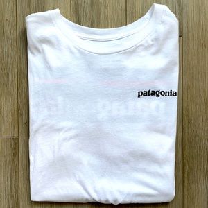 PATAGONIA T SHIRT. NEW NEVER WORN.